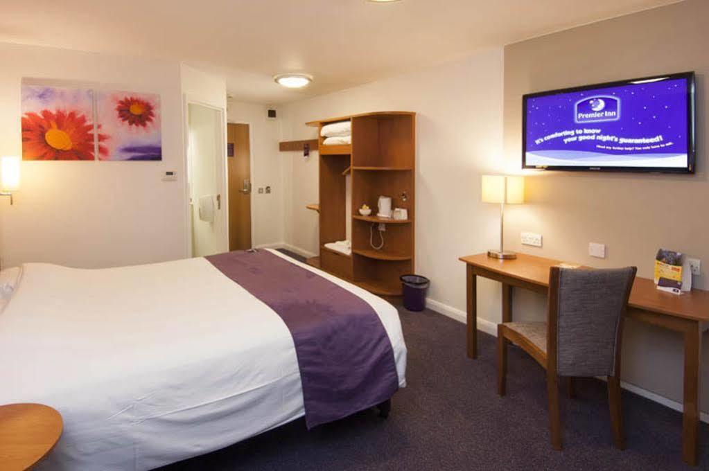 Premier Inn Chelmsford Ngoại thất bức ảnh