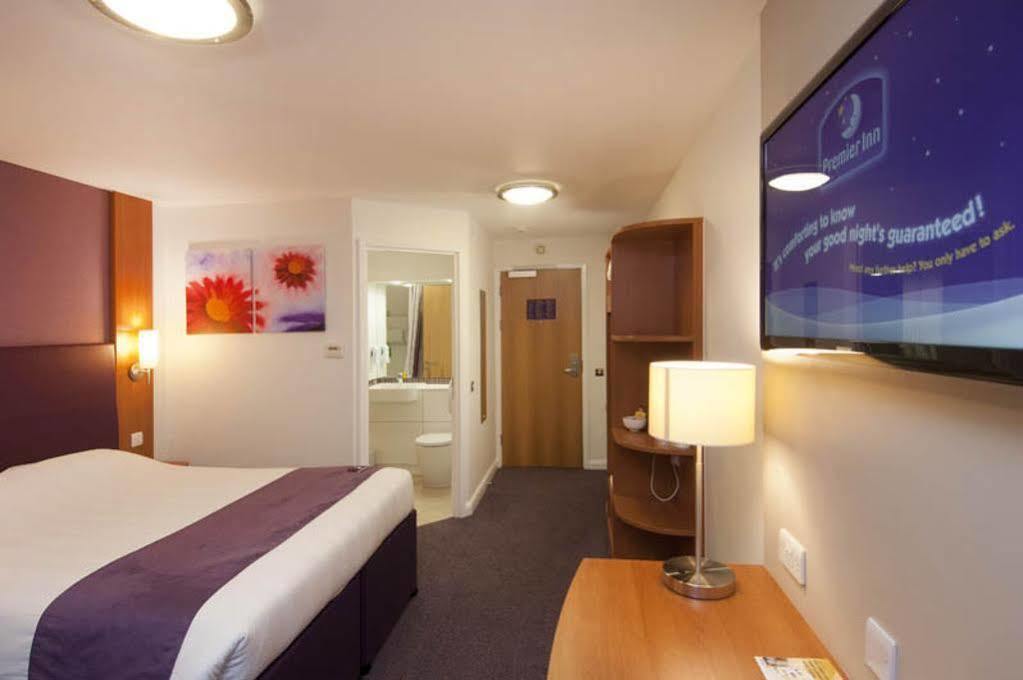 Premier Inn Chelmsford Ngoại thất bức ảnh