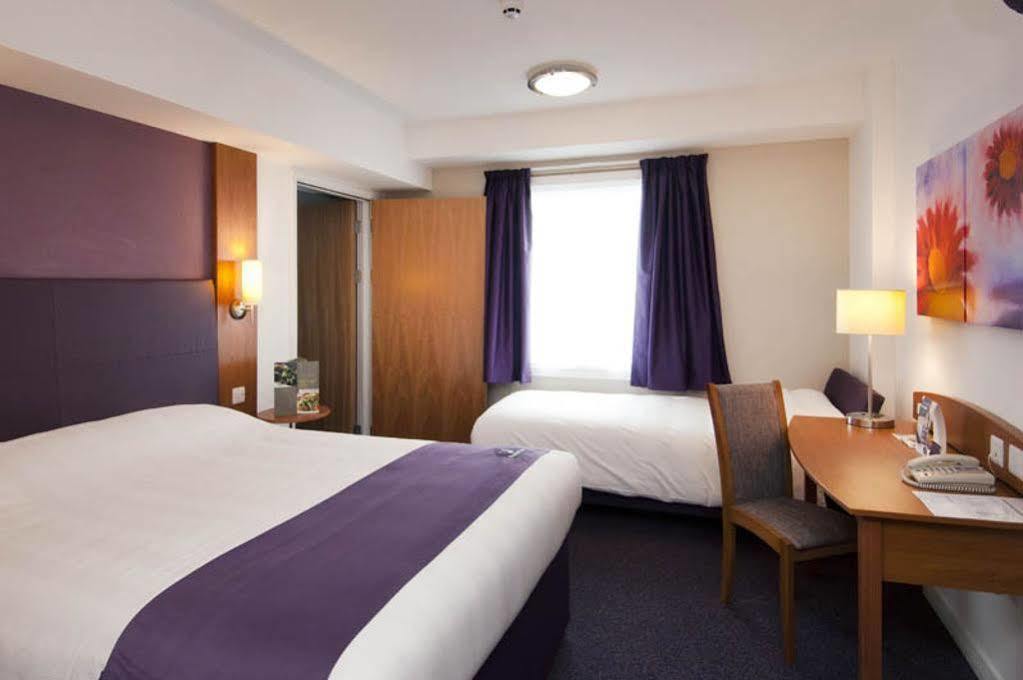 Premier Inn Chelmsford Ngoại thất bức ảnh